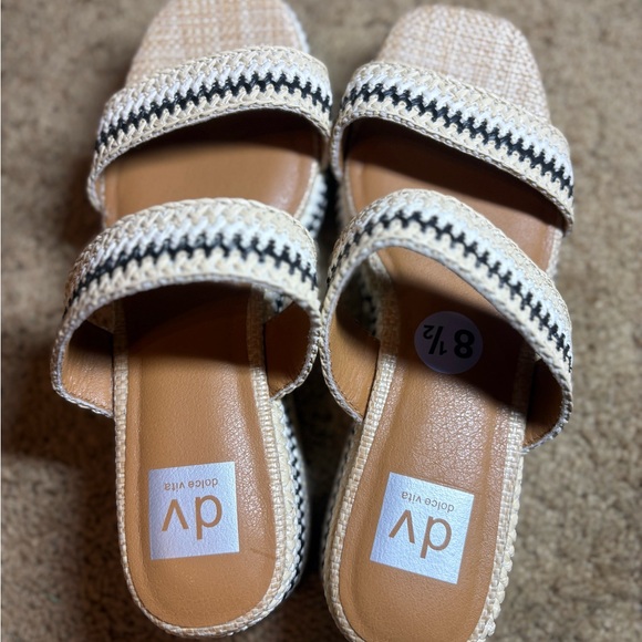 Dolce Vita Shoes - Dolce Vita Pawney Tan and Black Woven Size 8.5 Sandals